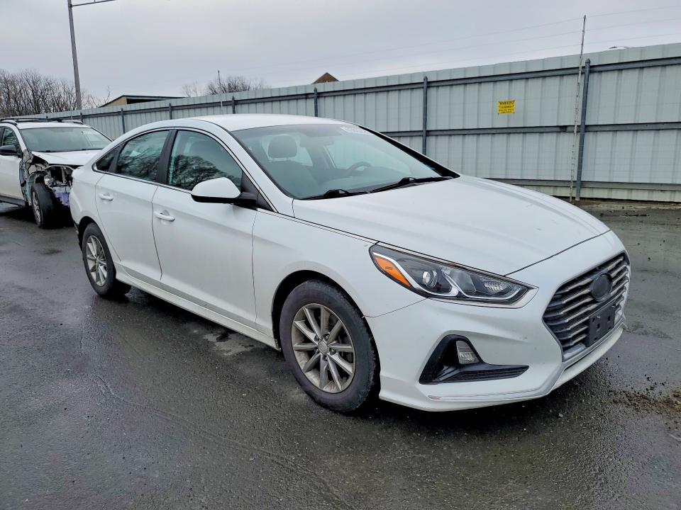 Photo 4 from auction – 2018 HYUNDAI SONATA with VIN 5NPE24AF5JH667368