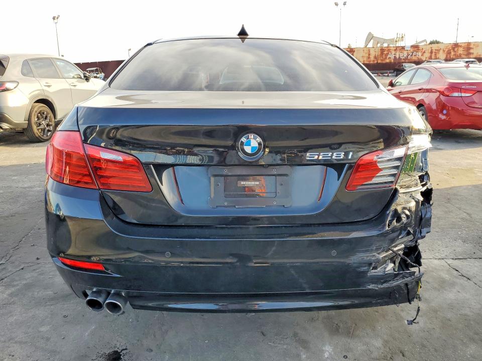 Photo 6 from auction – 2016 BMW 528 with VIN WBA5A5C5XGD527616