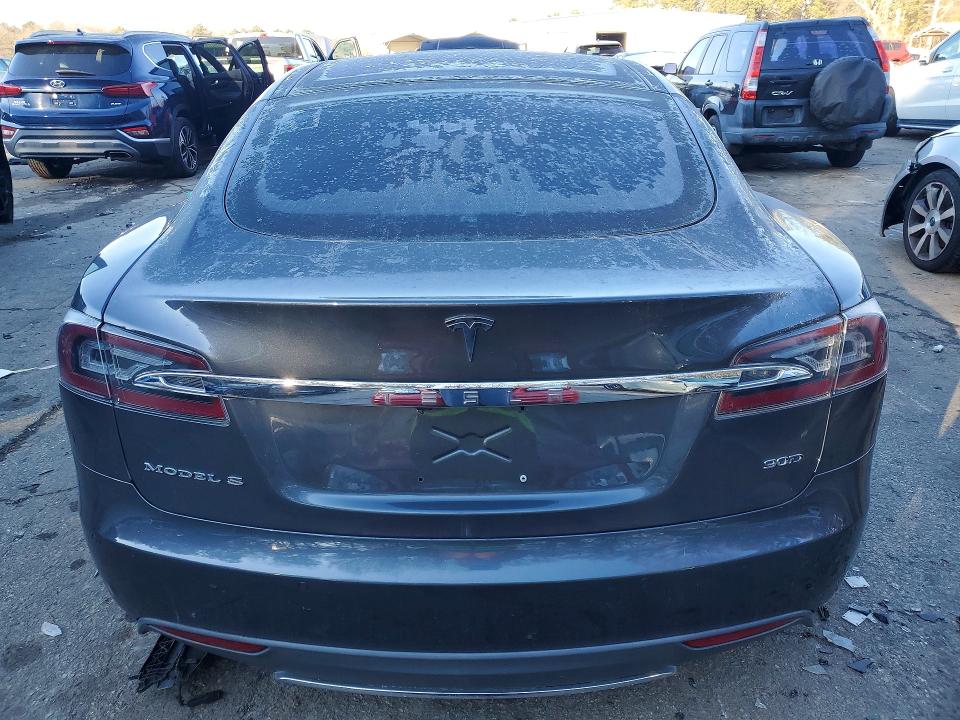 Photo 6 from auction – 2016 TESLA MODEL S with VIN 5YJSA1E28GF133929