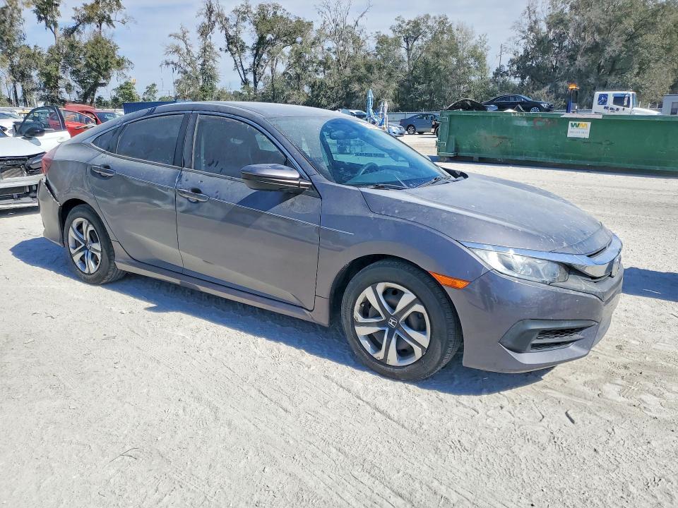 Photo 4 from auction – 2017 HONDA CIVIC LX with VIN 19XFC2F53HE000934