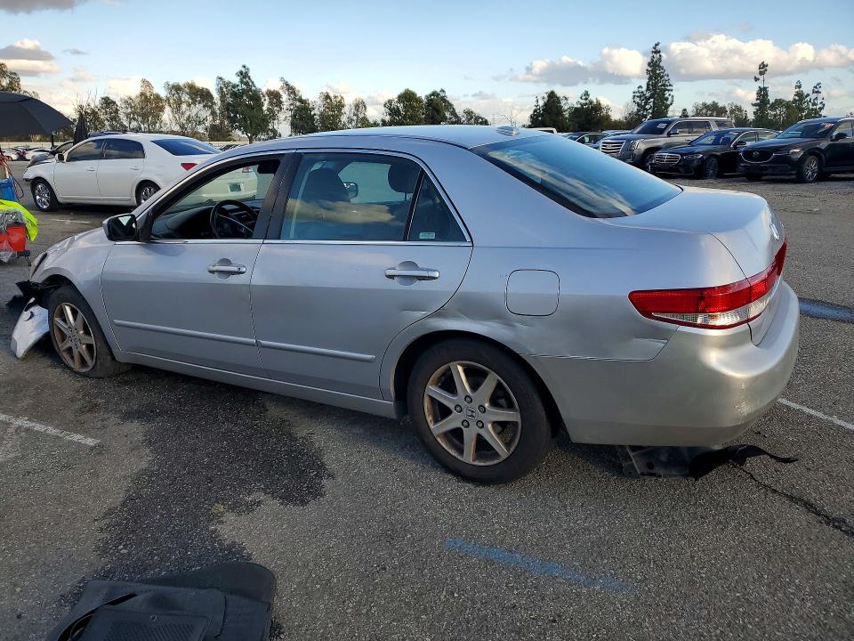 Photo 2 from auction – 2004 HONDA ACCORD with VIN 1HGCM66814A062025