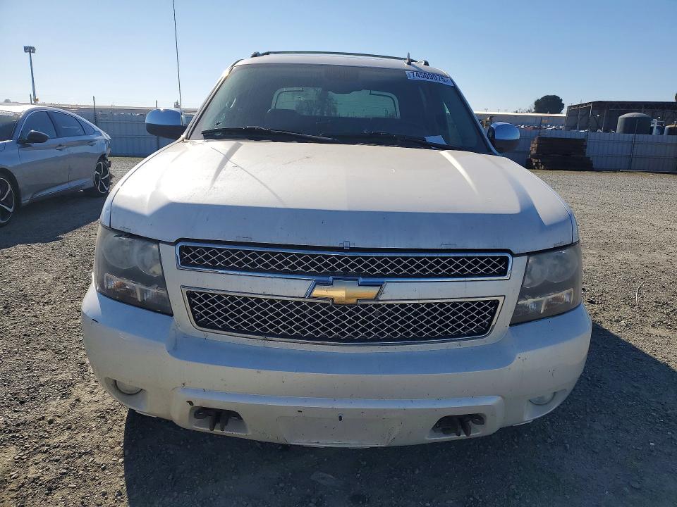 Photo 5 from auction – 2010 CHEVROLET AVALANCHE with VIN 3GNVKGE08AG130632