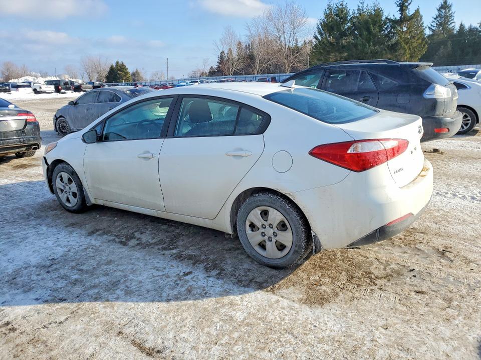 Photo 2 from auction – 2015 KIA FORTE LX with VIN KNAFK4A6XF5293221