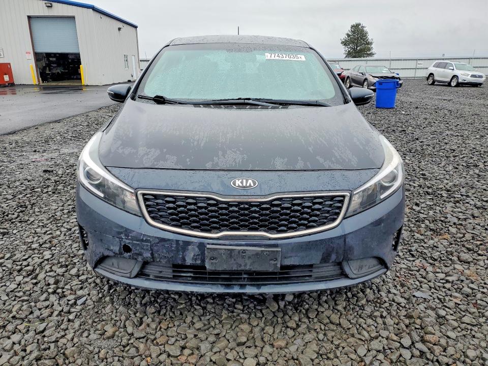Photo 5 from auction – 2017 KIA FORTE5 with VIN KNAFK5A81H5698782