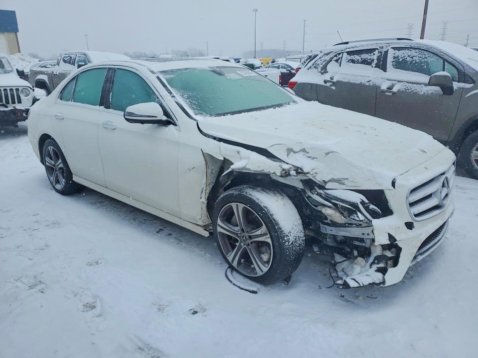 Photo 4 from auction – 2020 MERCEDES-BENZ E 350 4MAT with VIN WDDZF8EB5LA703385
