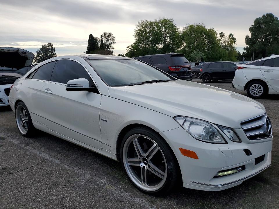 Photo 4 from auction – 2012 MERCEDES-BENZ E with VIN WDDKJ5KB3CF147969