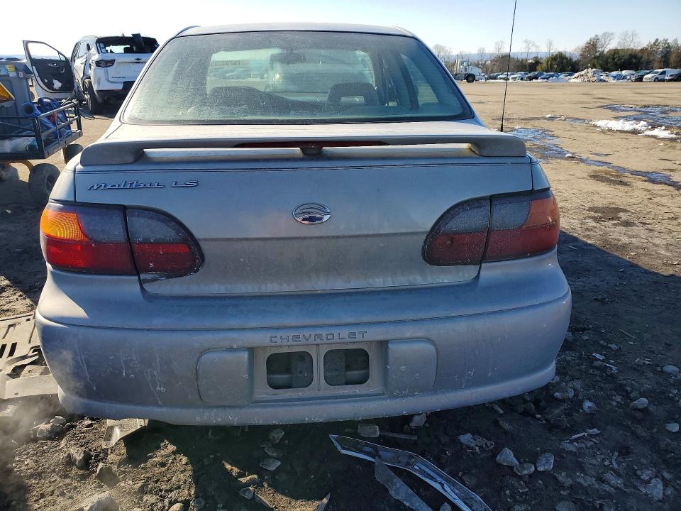 Photo 6 from auction – 2000 CHEVROLET MALIBU LS with VIN 1G1NE52J5Y6328817