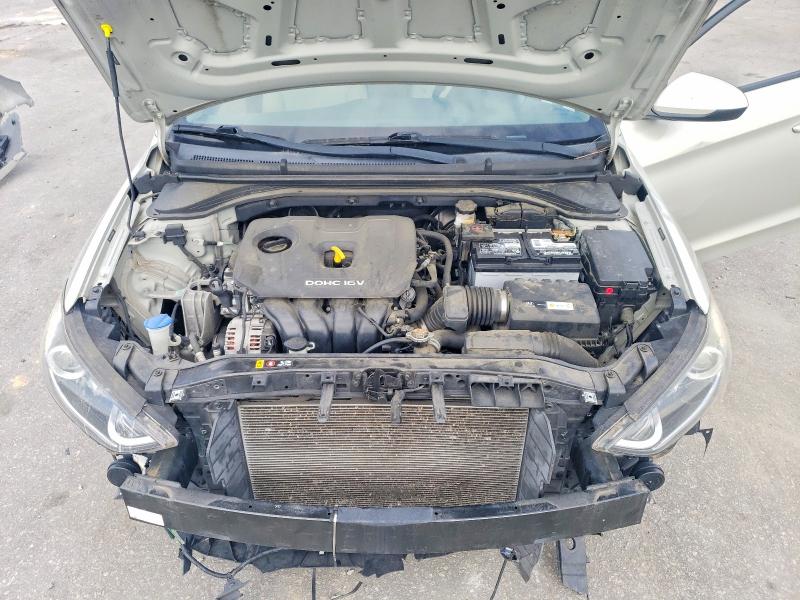 Photo 11 from auction – 2017 HYUNDAI ELANTRA with VIN 5NPD74LF1HH053793