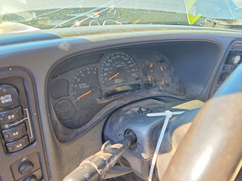 Photo 9 from auction – 2003 CHEVROLET SILVERADO with VIN 2GCEK19T731215452