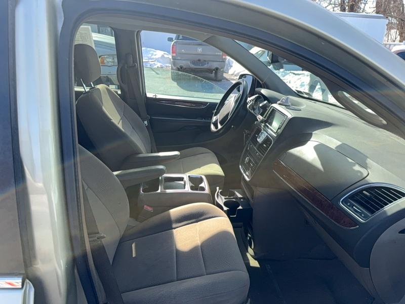 Photo 5 from auction – 2011 CHRYSLER TOWN & COU with VIN 2A4RR5DG2BR677507
