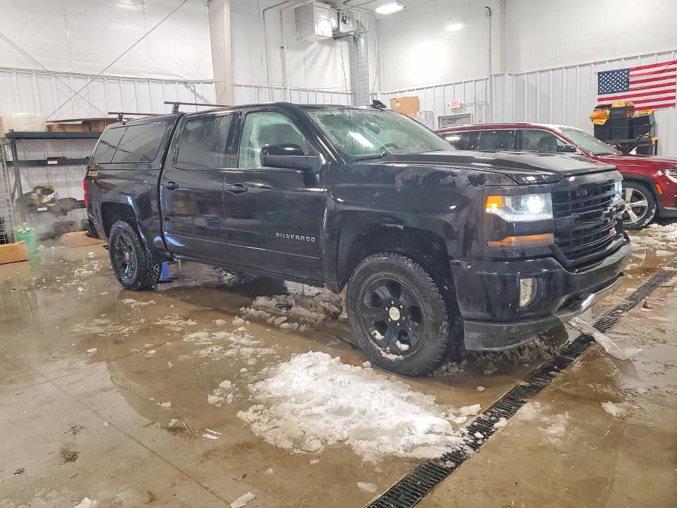 Photo 4 from auction – 2017 CHEVROLET SILVERADO with VIN 3GCUKREC2HG103270