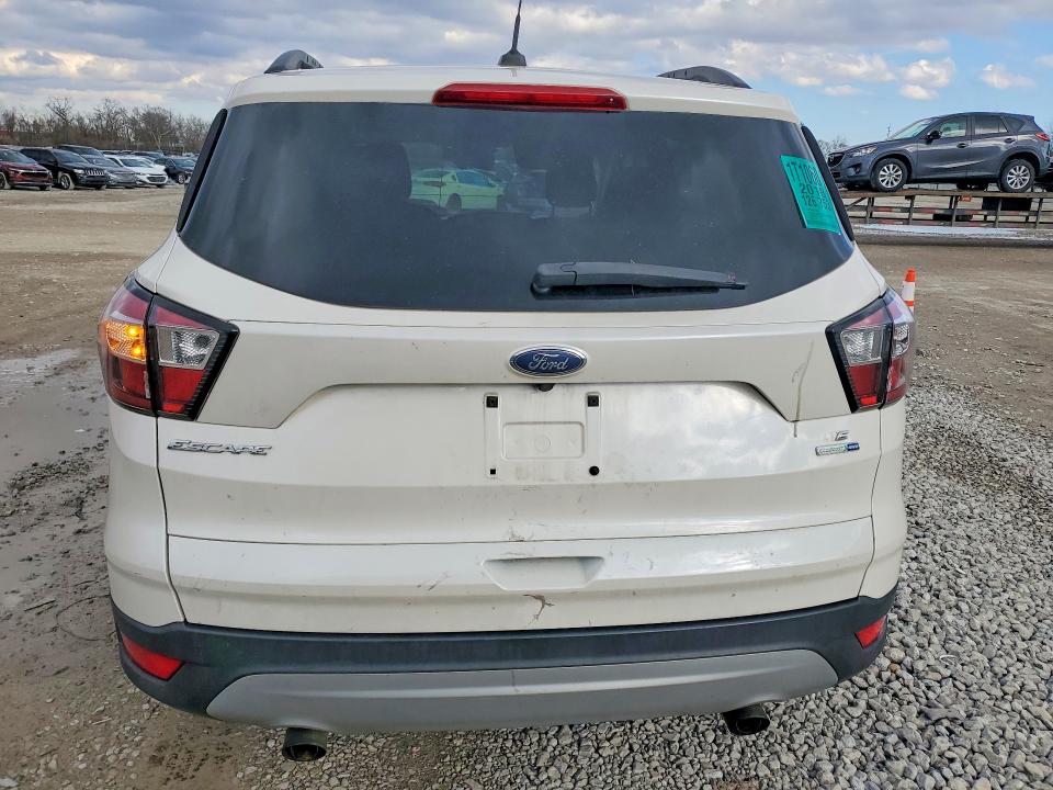 Photo 6 from auction – 2018 FORD ESCAPE with VIN 1FMCU9GD5JUA36142