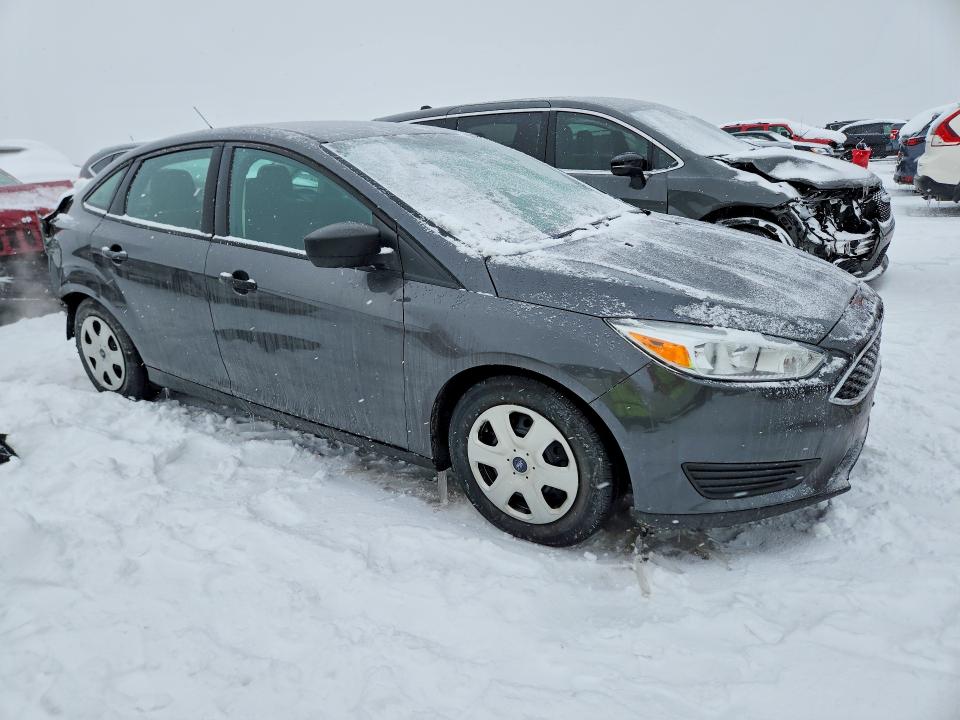 Photo 4 from auction – 2015 FORD FOCUS S with VIN 1FADP3E22FL367701