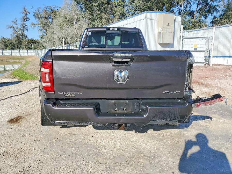 Foto 6 de la subasta – 2021 RAM 3500 LIMIT con VIN 3C63RRRLXMG517710