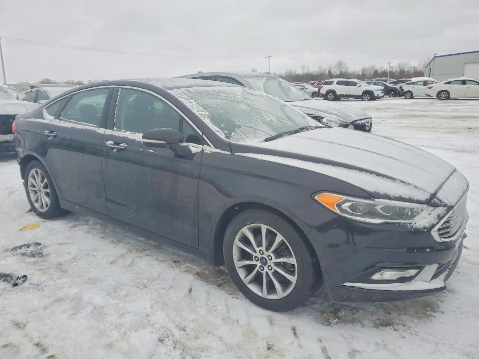 Photo 4 from auction – 2017 FORD FUSION with VIN 3FA6P0HD8HR131319