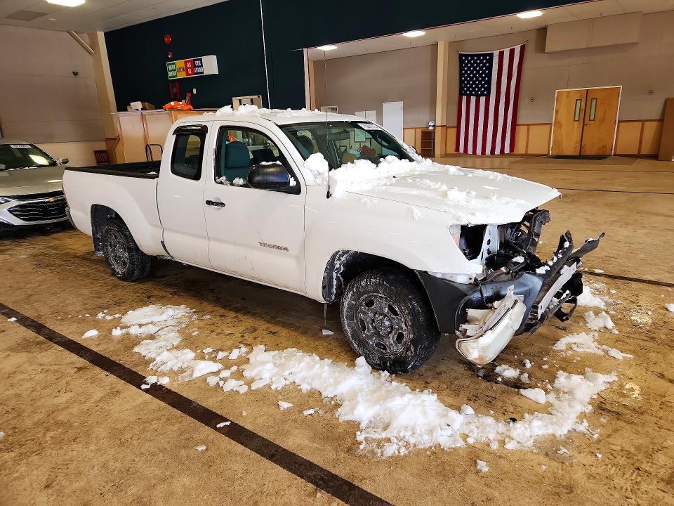Photo 4 from auction – 2015 TOYOTA TACOMA ACC with VIN 5TFTX4CN5FX056037