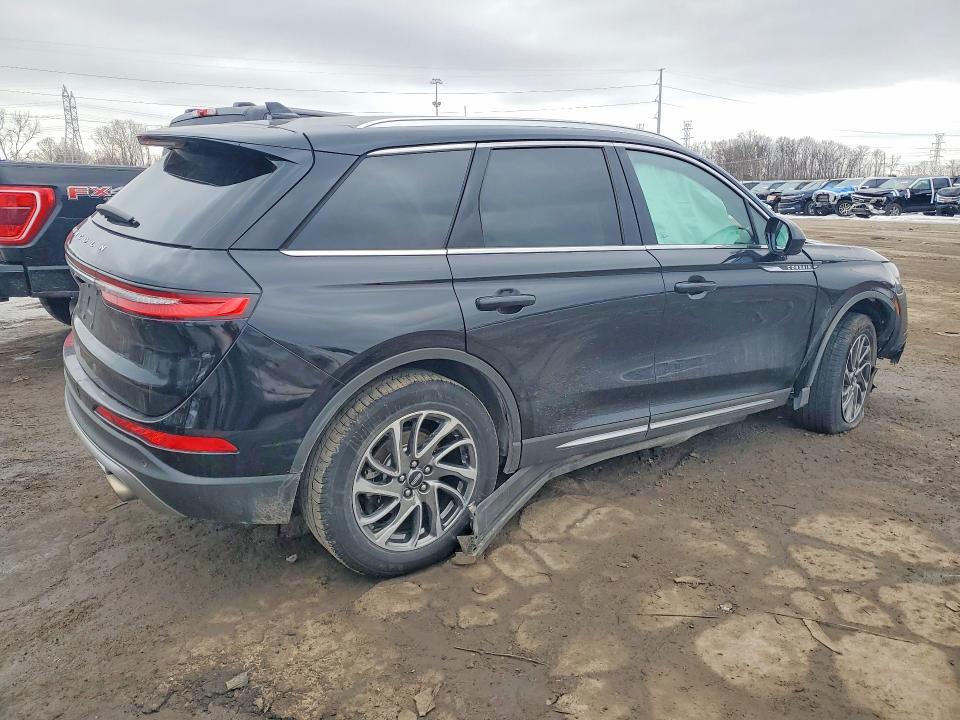 Photo 3 from auction – 2021 LINCOLN CORSAIR with VIN 5LMCJ1C90MUL07346