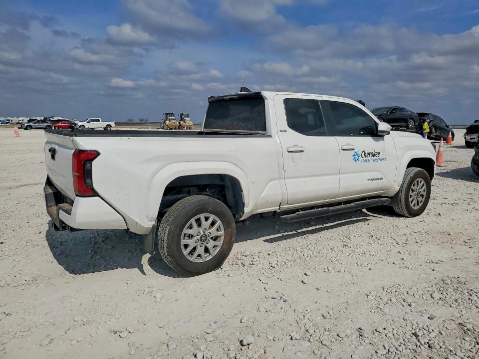 Photo 3 from auction – 2024 TOYOTA TACOMA with VIN 3TYLB5JN0RT019189