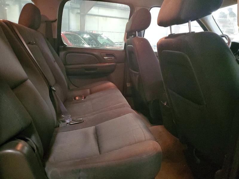 Photo 11 from auction – 2013 CHEVROLET SUBURBAN K with VIN 1GNSKHE79DR132819