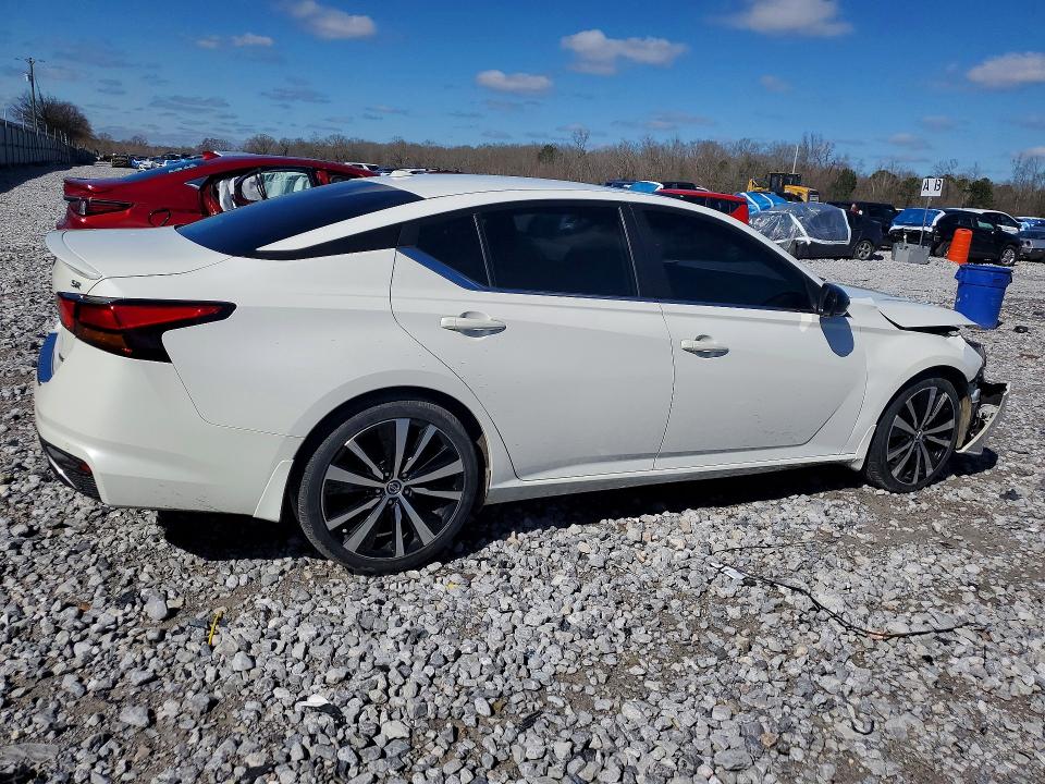 Photo 3 from auction – 2021 NISSAN ALTIMA with VIN 1N4AL4CV8MN346709
