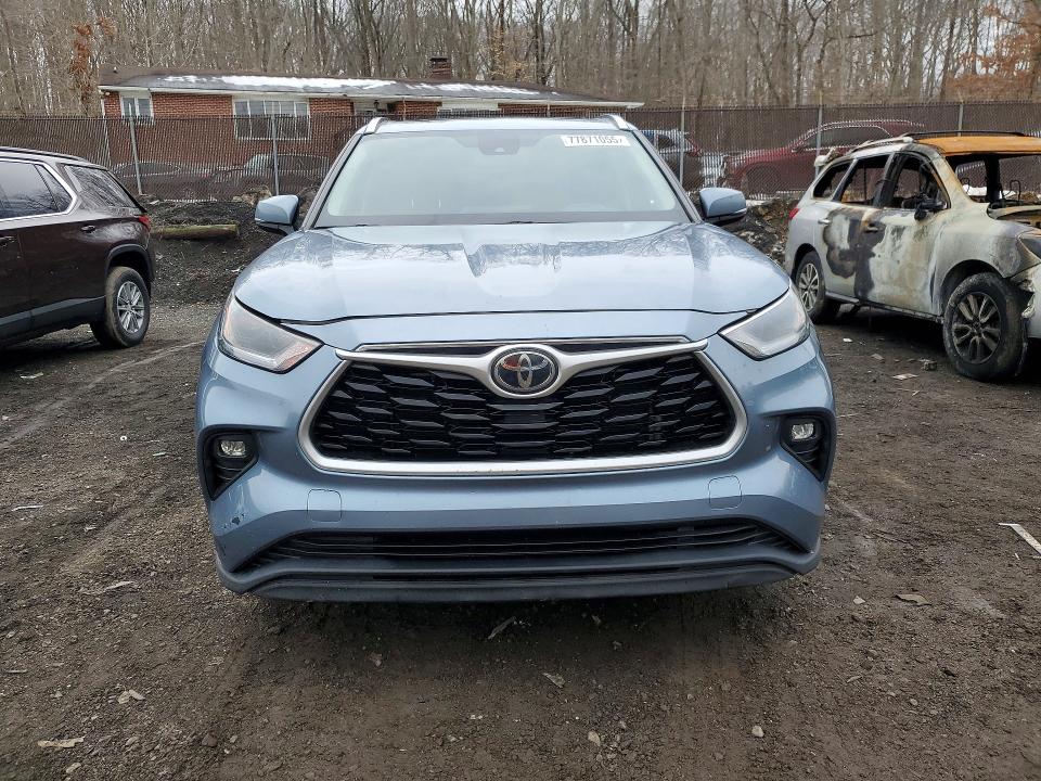 Photo 5 from auction – 2021 TOYOTA HIGHLANDER with VIN 5TDGZRAHXMS076471