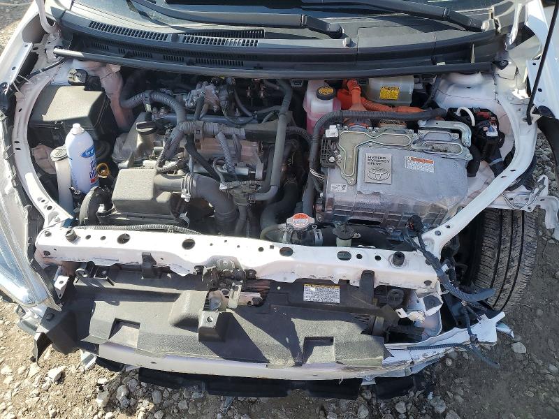 Photo 11 from auction – 2016 TOYOTA PRIUS C with VIN JTDKDTB34G1137419