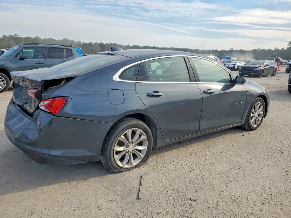 Photo 3 from auction – 2020 CHEVROLET MALIBU with VIN 1G1ZD5STXLF090798