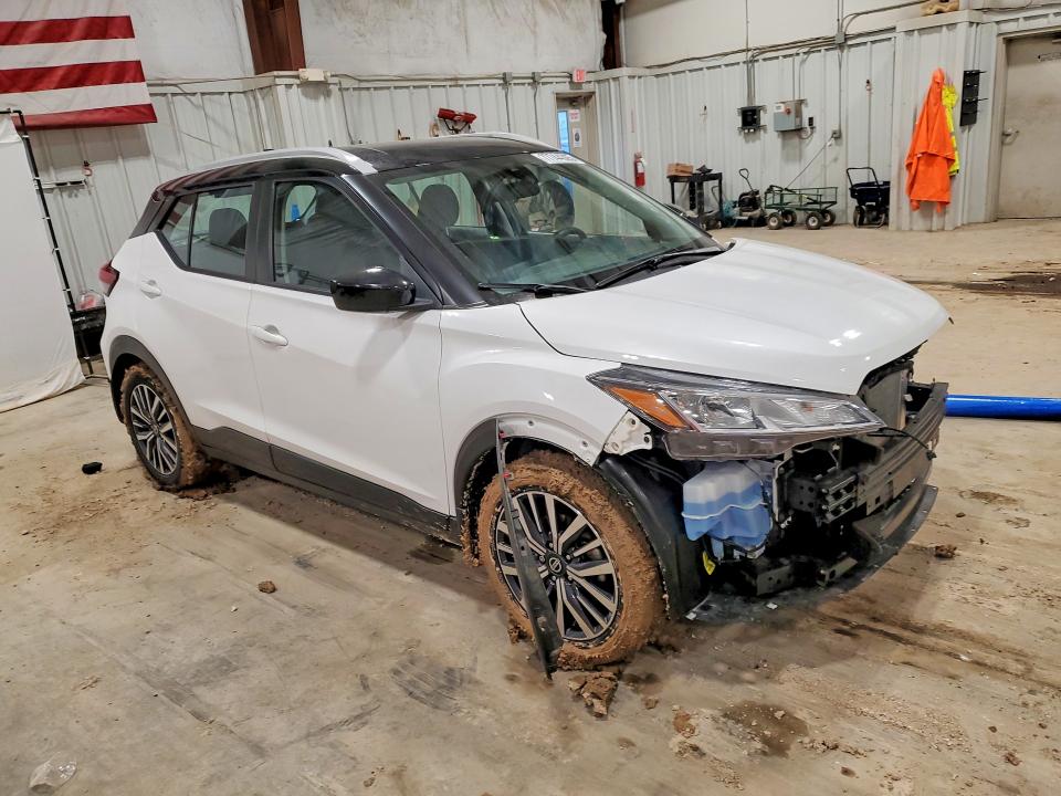 Photo 4 from auction – 2021 NISSAN KICKS with VIN 3N1CP5CV3ML517737