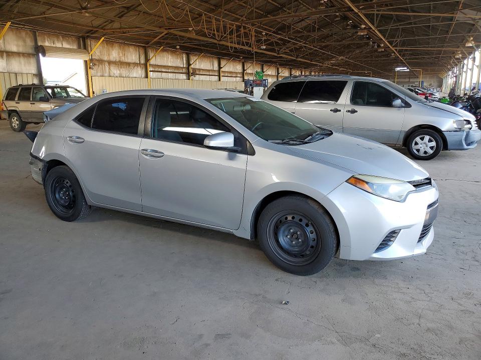 Photo 4 from auction – 2015 TOYOTA COROLLA with VIN 5YFBURHEXFP259403