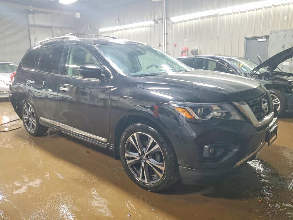 Photo 4 from auction – 2017 NISSAN PATHFINDER with VIN 5N1DR2MMXHC690863