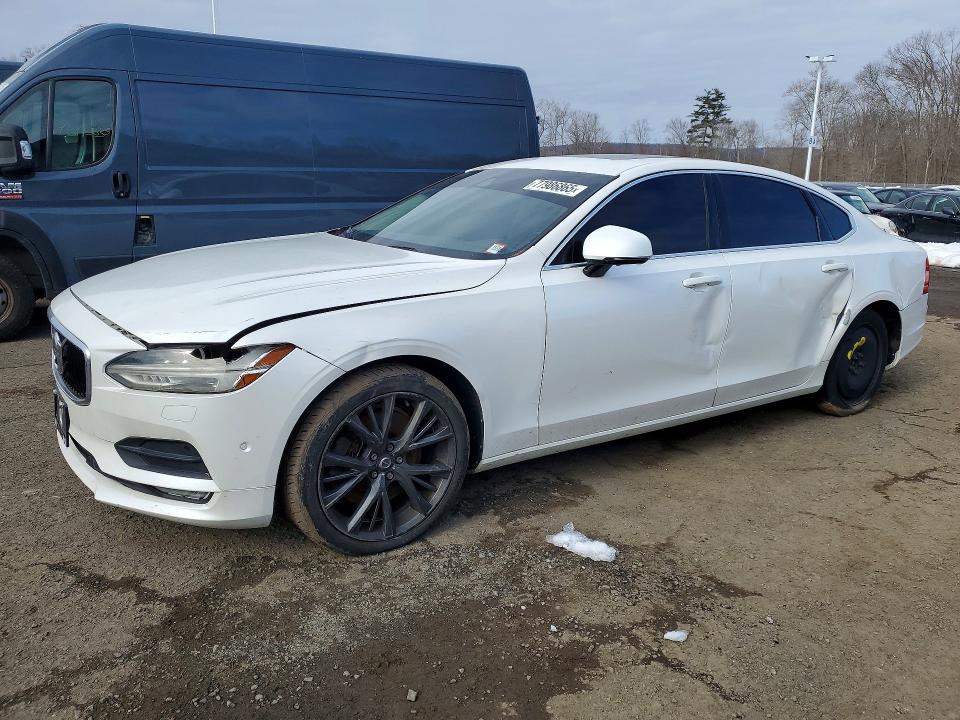 VOLVO S90 2018 with VIN LVY992MK6JP033669 - Photo from auction