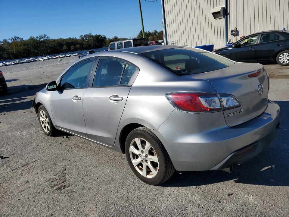 Photo 2 from auction – 2010 MAZDA 3 I with VIN JM1BL1SG2A1176494