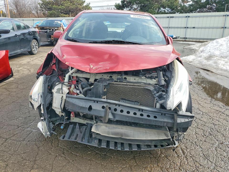Photo 5 from auction – 2014 NISSAN VERSA NOTE with VIN 3N1CE2CP1EL411536