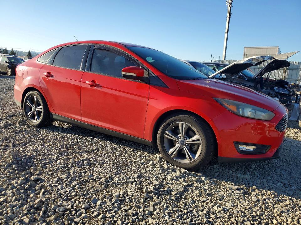 Photo 4 from auction – 2017 FORD FOCUS SE with VIN 1FADP3FE3HL277792