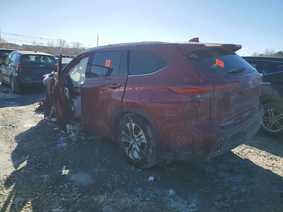 Photo 2 from auction – 2022 TOYOTA HIGHLANDER with VIN 5TDGZRBH4NS583544
