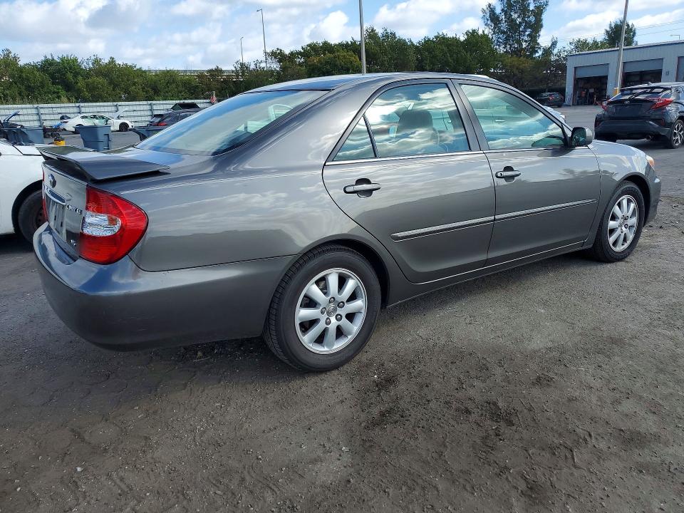 Photo 3 from auction – 2004 TOYOTA CAMRY with VIN 4T1BF30K74U568797