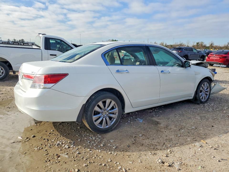 Photo 3 from auction – 2012 HONDA ACCORD with VIN 1HGCP3F8XCA010851