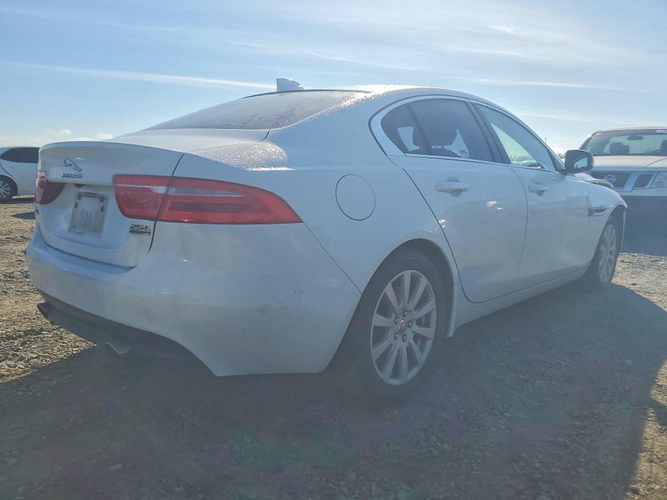 Photo 3 from auction – 2019 JAGUAR XE with VIN SAJAS4FX7KCP52694