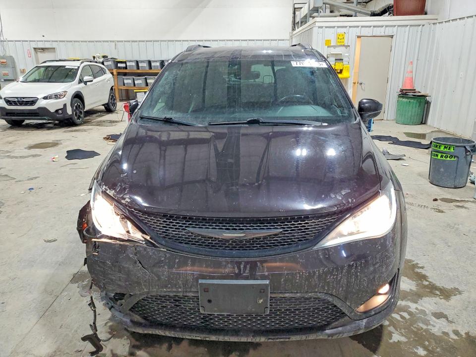 Photo 5 from auction – 2019 CHRYSLER PACIFICA with VIN 2C4RC1BG7KR640276