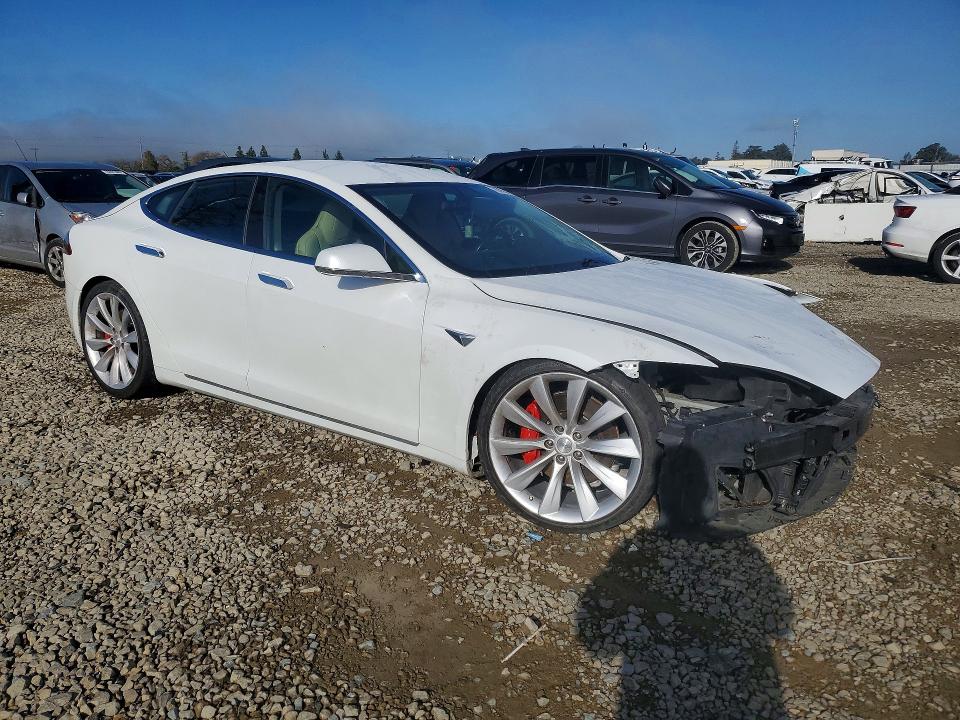Photo 4 from auction – 2017 TESLA MODEL S with VIN 5YJSA1E44HF176358