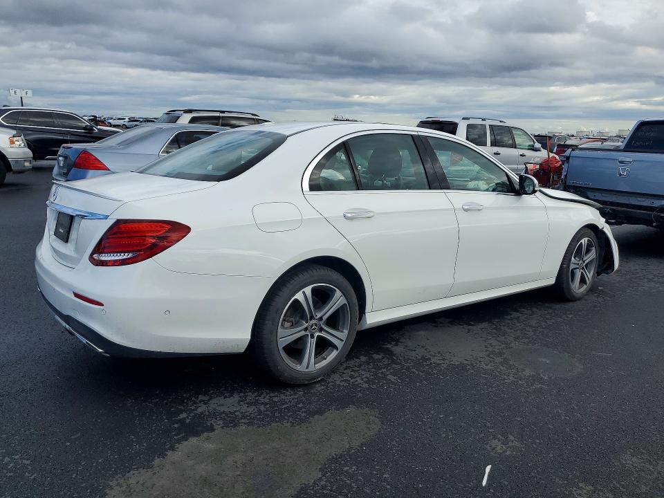 Photo 3 from auction – 2018 MERCEDES-BENZ E with VIN WDDZF4JB9JA414733