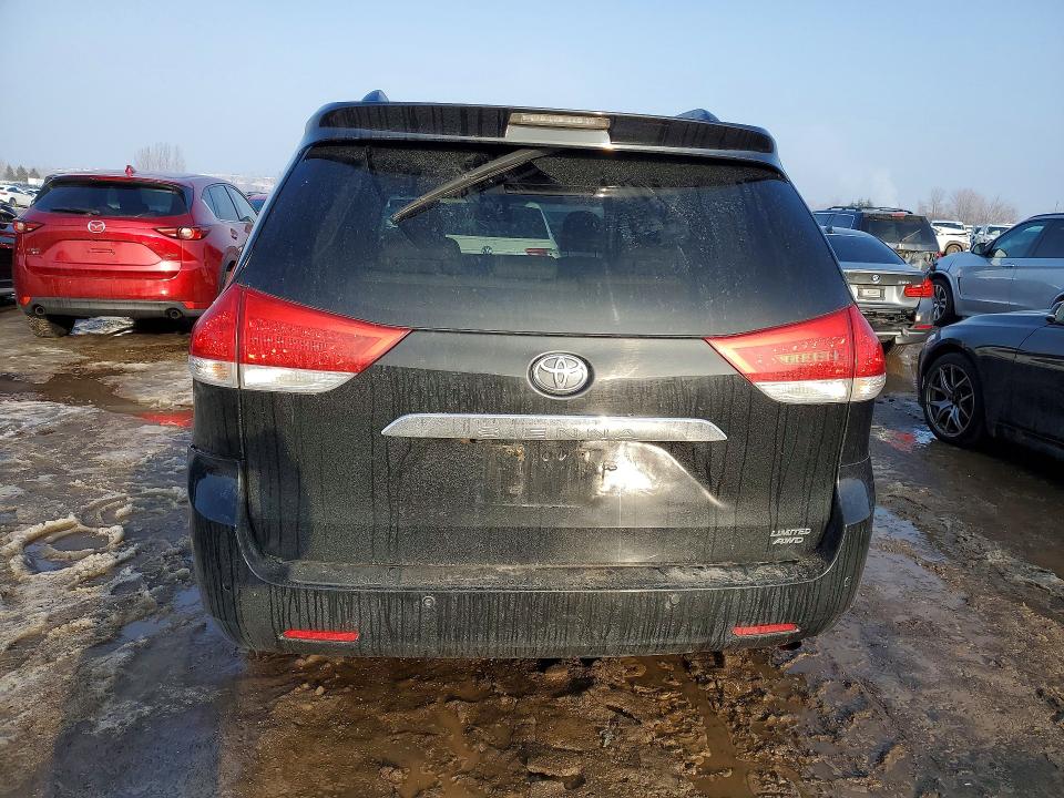 Photo 6 from auction – 2011 TOYOTA SIENNA with VIN 5TDDK3DCXBS009628
