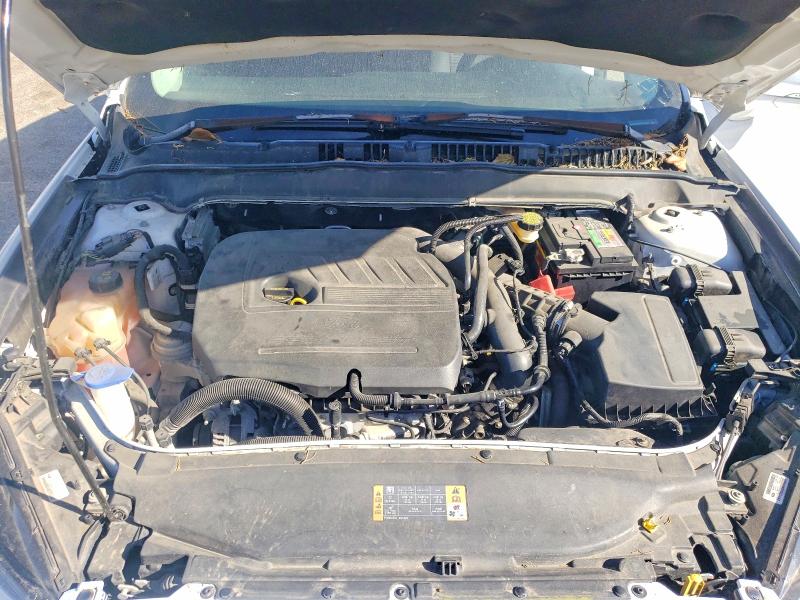 Photo 11 from auction – 2016 FORD FUSION with VIN 3FA6P0HD9GR250253