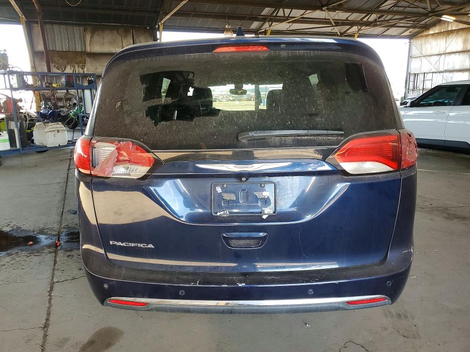 Photo 6 from auction – 2017 CHRYSLER PACIFICA T with VIN 2C4RC1BG7HR583120