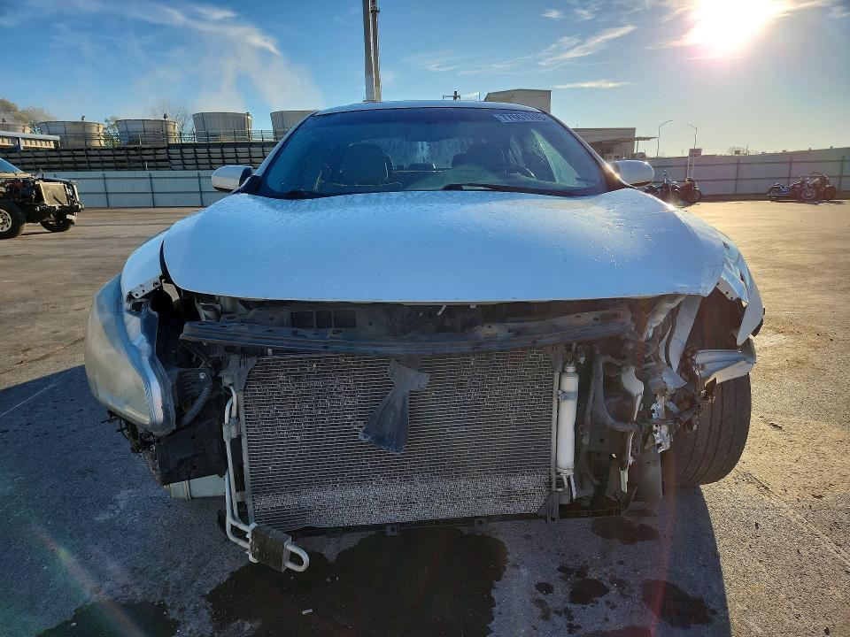 Photo 5 from auction – 2011 NISS MAXIMA with VIN 1N4AA5APXBC812018