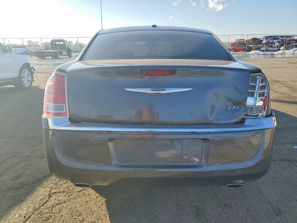 Photo 6 from auction – 2013 CHRYSLER 300 with VIN 2C3CCAAG4DH588867
