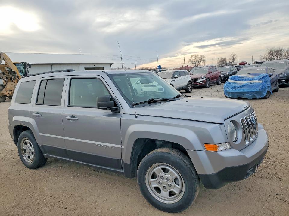 Photo 4 from auction – 2017 JEEP PATRIOT SP with VIN 1C4NJPBA3HD117111