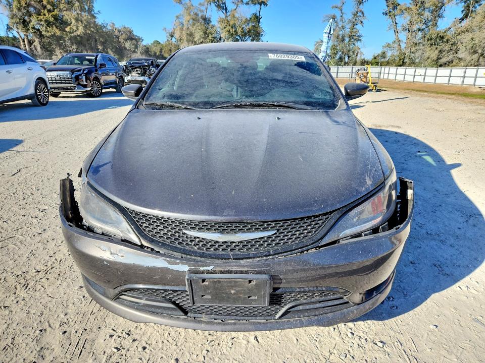 Photo 5 from auction – 2015 CHRYSLER 200 S with VIN 1C3CCCDG9FN523112