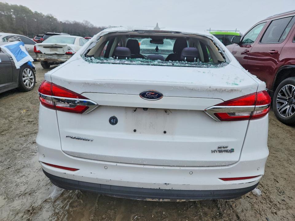 Photo 6 from auction – 2019 FORD FUSION with VIN 3FA6P0LU7KR222094