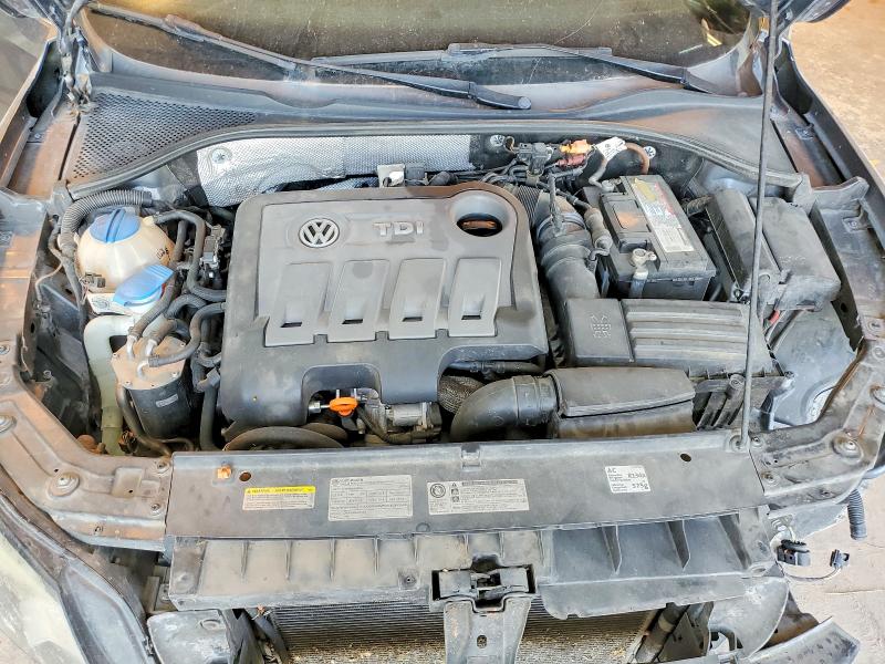 Photo 11 from auction – 2013 VOLKSWAGEN PASSAT with VIN 1VWCN7A33DC027663